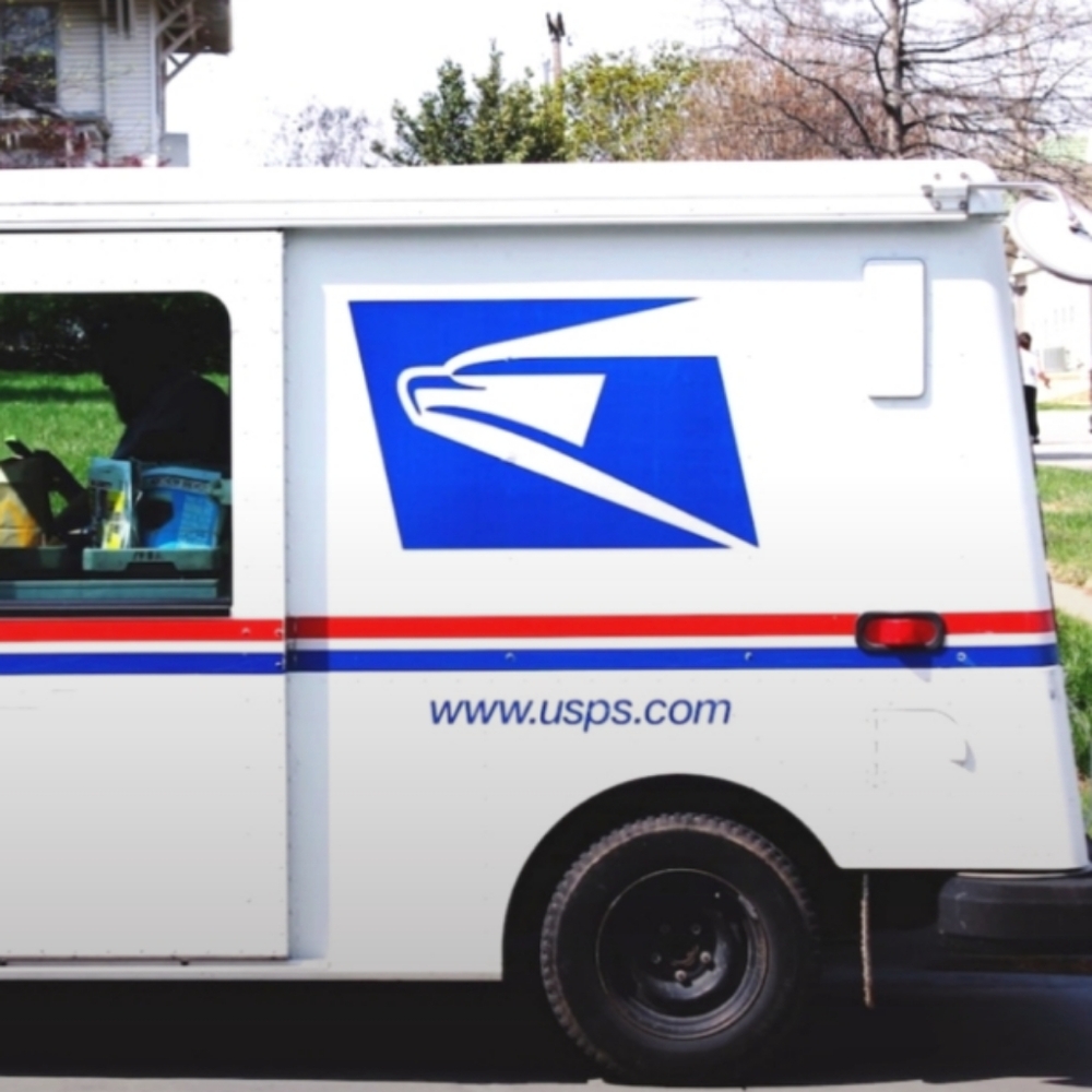 🤗 $7 EXTRA SHIPPING LABEL ONLY 🤗 FOR BOXES THAT WEIGH OVER 5 LBS! 4-SHOWS